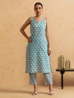 STYLEBAAZI - Floral Printed Straight Pure Cotton Kurta and Pant (Set of 2)