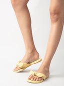 Yellow color option, Sold out, Currently selected