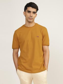 Andamen - Casual Men Gold Circular Knit Crew Neck Regular Fit T-Shirt