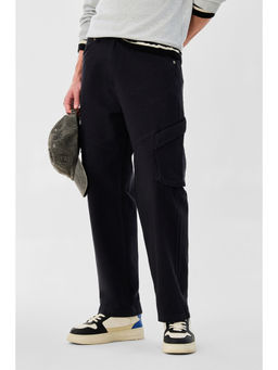 Snitch - Black Solid Relaxed Casual Cargo Pant For Men