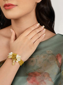 House of D'oro - Sampaguita Clustered Hand Made Shell Bracelet