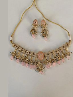 Amreli Jaipur - Karismay Kundan Craving Necklace with Earrings