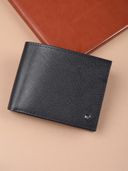 Navy Blue color option, Currently selected