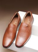 Brown color option, Currently selected