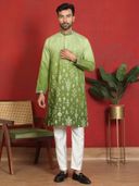 Green color option, Sold out, Currently selected