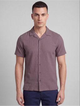R&B - Mauve Textured Men Half Sleeves Shirt
