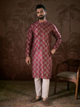ETHNIC BAY - Men Silk Blend Maroon Geometric Kurta with Pyjama