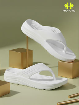 HOPPA - Men White Slip On Flipflops