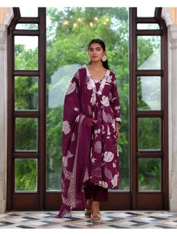Vaasva Jaipur - Women Purple Cotton Floral Kurta with Pant and Dupatta