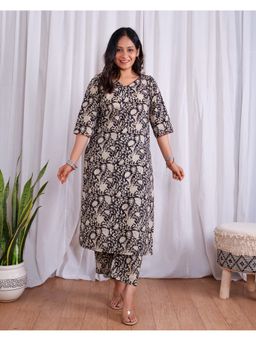 Sivaka India - Women Black Cotton Floral Kurta with Pant