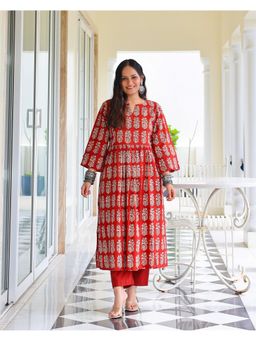 Sivaka India - Women Red Cotton Printed Kurta with Pant