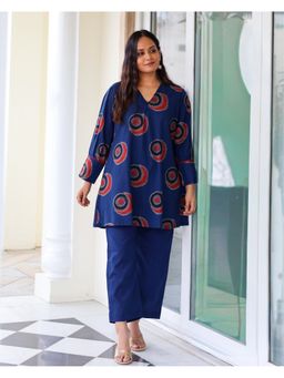 Sivaka India - Women Blue Cotton Printed Kurta with Pant
