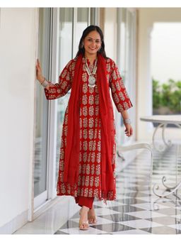 Sivaka India - Women Red Cotton Printed Kurta with Pant and Dupatta