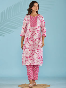 VEDANA - Pink Printed Straight Kurta & Pant