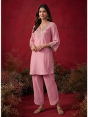 Pink color option, Currently selected