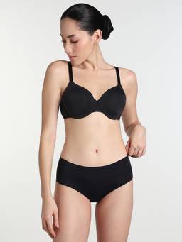 Wacoal - Women's Everyday Elegance Padded Wired Full Cup Smooth Finish Black Bra