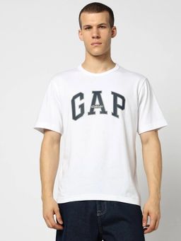 GAP - Men White Logo Print Round Neck Half Sleeve T-Shirt