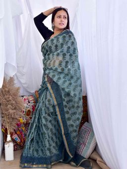 Sundarii - Neer - Dabu Kota Doria Saree with Unstitched Blouse