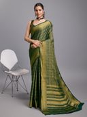 Green color option, Sold out, Currently selected