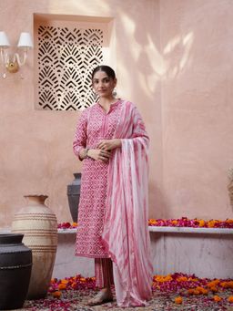 Gahan - Cotton Yoke sequin Floral Ogee Pattern Printed Pink Kurta Pant & Dupatta (Set of 3)