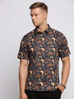 SHOWOFFFF - Men's Short Sleeves Spread Collar Printed Black Slim Fit Shirt
