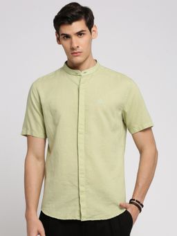 SHOWOFFFF - Men's Short Sleeves Mandarin Collar Solid Sea Green Slim Fit Shirt