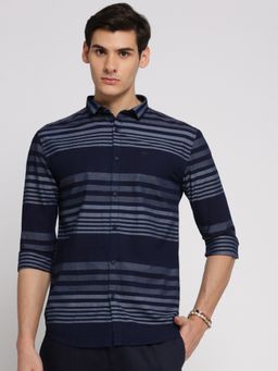 SHOWOFF - Men's Long Sleeves Spread Collar Horizontal Stripes Navy Blue Slim Fit Shirt