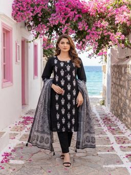 Tansi - Women's Black Embroidered Raw Silk Kurta with Pant & Dupatta