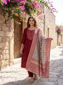 Maroon color option, Currently selected