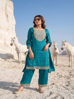 Tansi - Women's Teal Embroidered Raw Silk Kurta with Pant & Dupatta