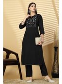 Black color option, Currently selected