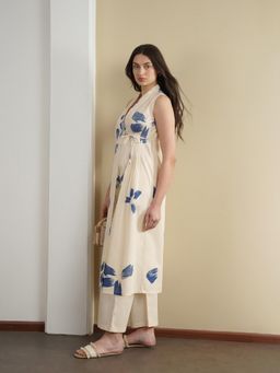 Pink Fort - Women's Off White Floral Pure Cotton Kurta with Pant