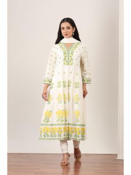 Rangriti - Women's White Floral Cotton Blend Kurta with Leggings & Dupatta