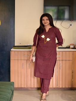 Vastara TheLabel - Women's Brown Floral Cotton Flex Kurta with Pant