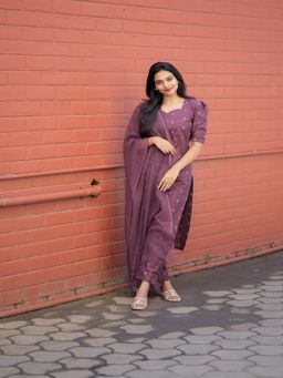 Vastara TheLabel - Women's Wine Woven Cotton Linen Blend Kurta with Pant & Dupatta