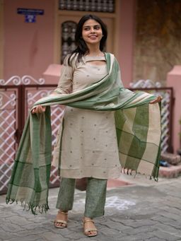 Vastara TheLabel - Women's Beige Floral Cotton Kurta with Pant & Dupatta