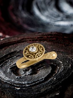 OOMPH - Antique Gold Tone Ethnic Nose Pin