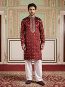 Maroon color option, Currently selected