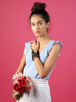 Odette - Women Black Lace Bracelet Secured With A Ring Chain