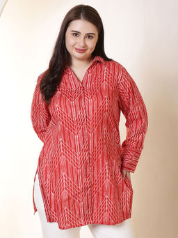 Amydus - Plus Size Bold Red and White Print High Slit Styled Cuff Cotton Tunic