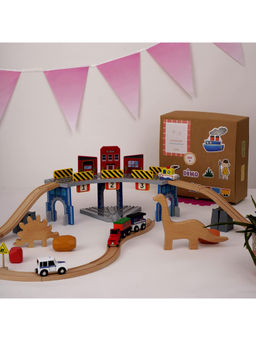 Playbox - The Dino Land Track Set