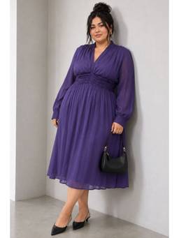 Beyond the Curve - VIRGIO - Solid Viscose Ruched V Neck Plus Size Dress For Women