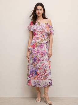 Outzidr - Pink Soft Floral Layered Evening Dress