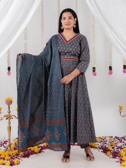 ARAMYA - Blue Soft Cotton Ajrakh Print Kurta With Pant & Dupatta With Belt