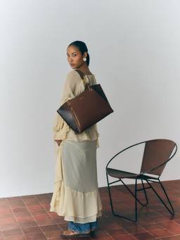 MIRAGGIO - Dakota Shoulder Bag-Brown (Large)
