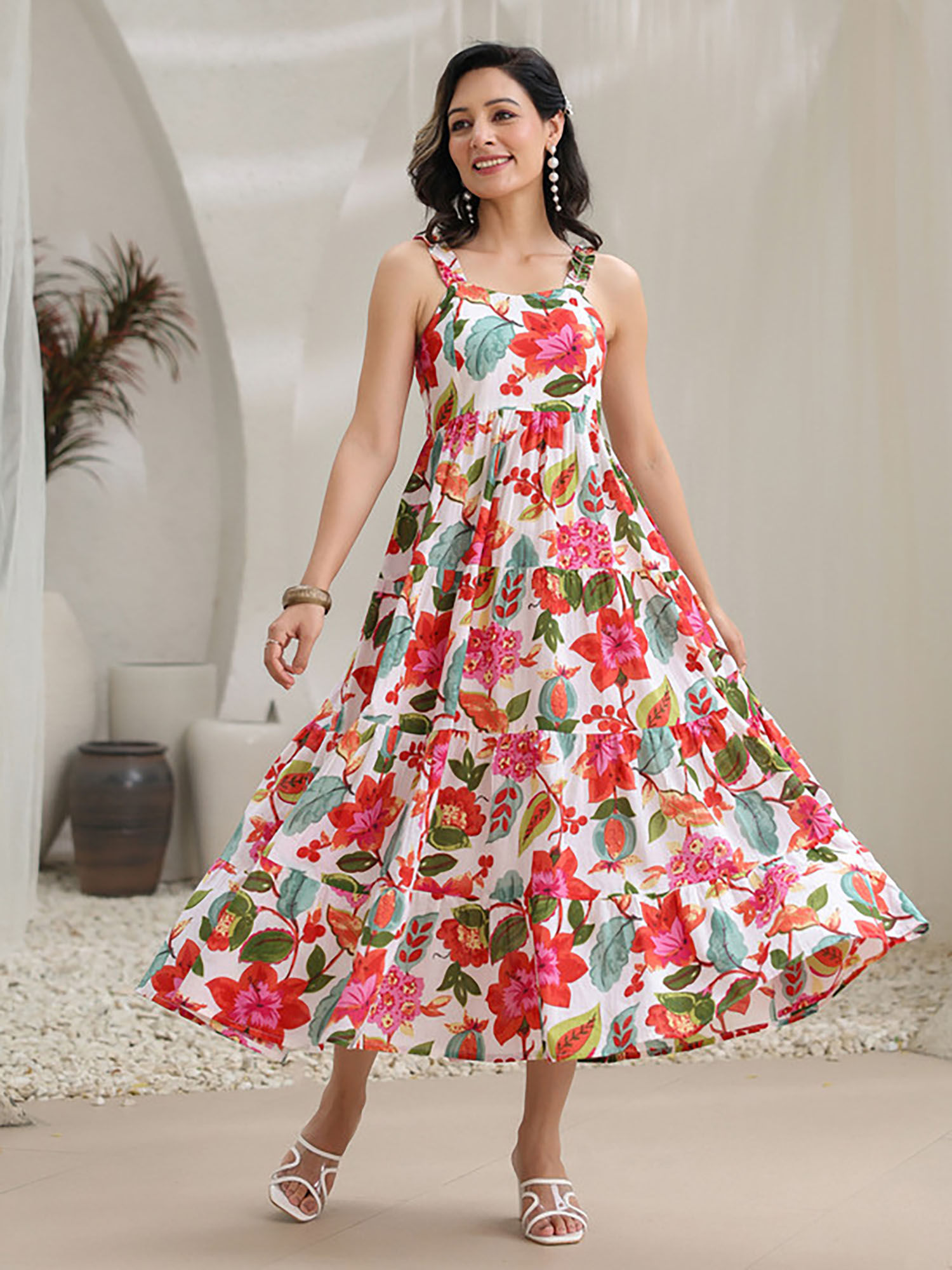 Women White Cotton Shoulder Straps Dress-picture-16