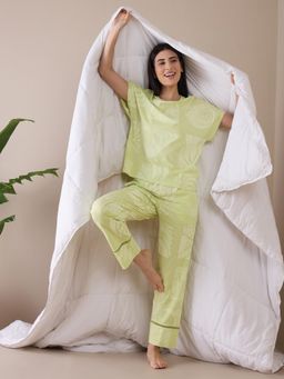 Sweet Dreams - Women Green Printed Top with Pyjama (Set of 2)