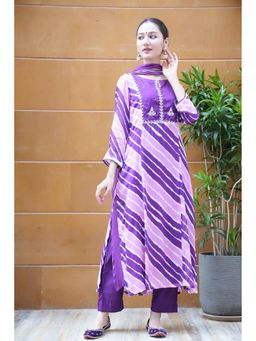 Jaipuri Banno - Womens Chinon Embroidered Purple Kurta Pant with Dupatta and Inner