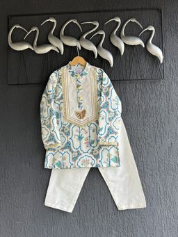 The Little Tales - Butterfly Print Kurta And Pyjama