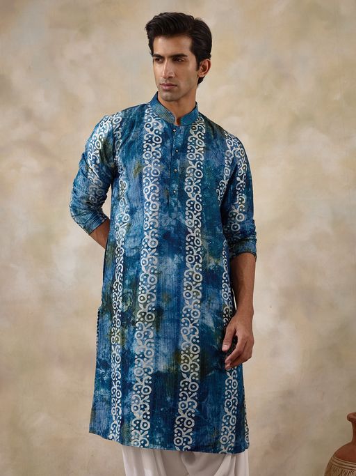 SATWAA Vibrant Blue Batik Printed Men Kurta